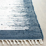Safavieh Montauk 2'-3" x 6'-0" Rug in Ivory / Navy