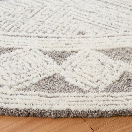 Safavieh Abstract 6'-0" x 6'-0" Rug in Ivory / Grey