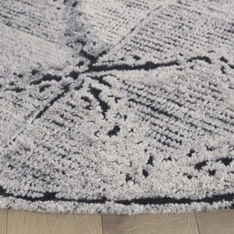 Safavieh Kenya 6'-0" x 6'-0" Rug in Ivory / Black