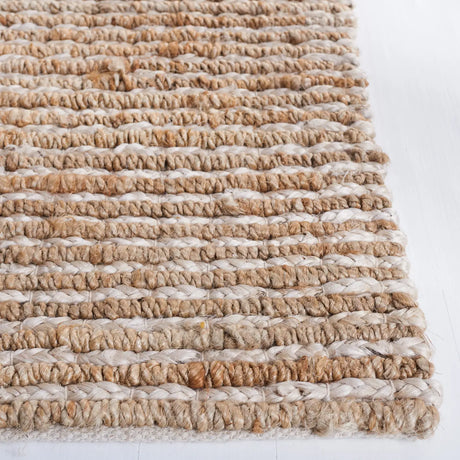 Safavieh Natural Fiber 4'-0" x 6'-0" Rug in Natural / Ivory