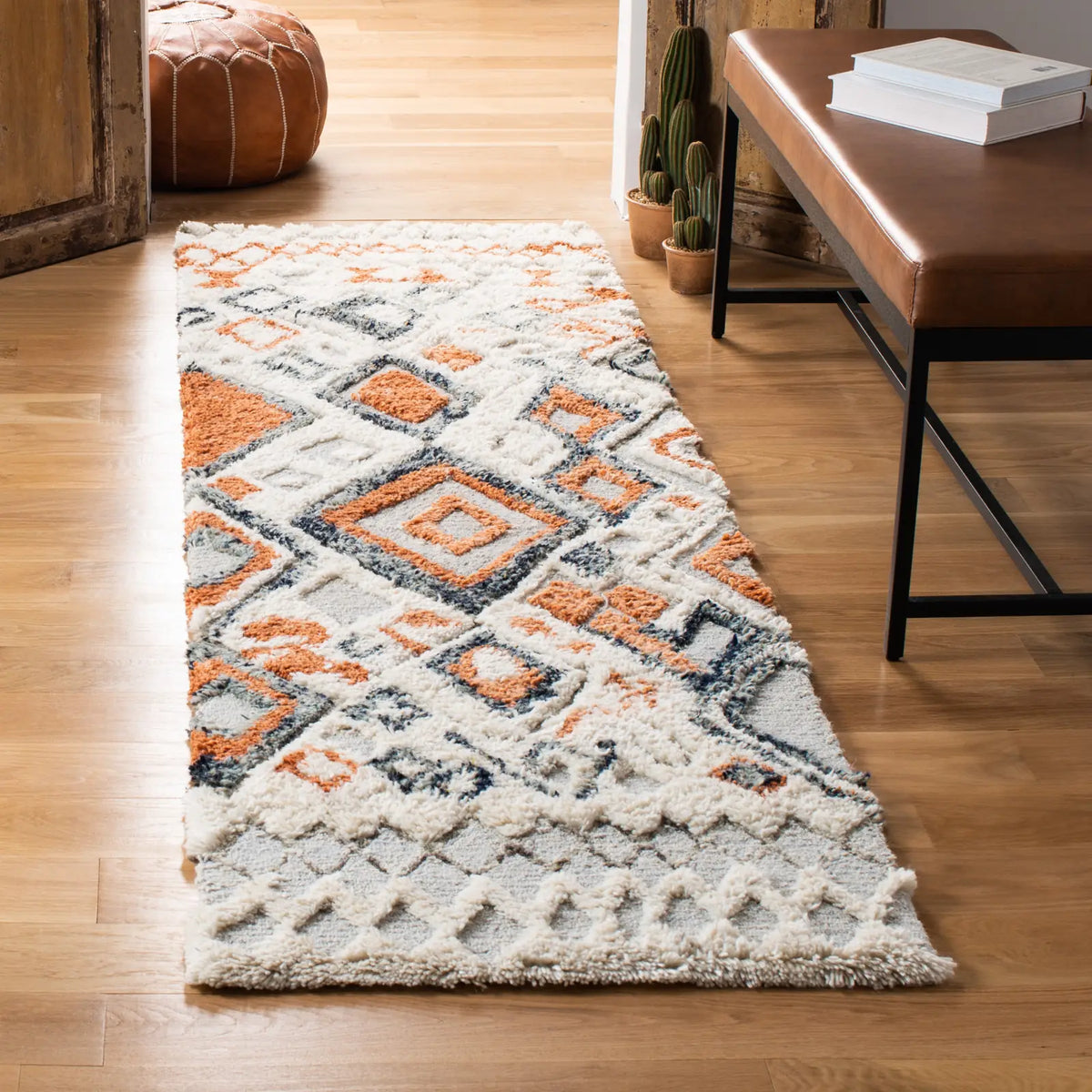 Safavieh Casablanca Shag 2'-3" x 8'-0" Rug in Ivory / Brown