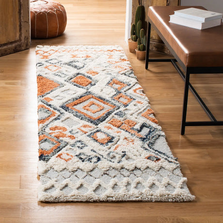 Safavieh Casablanca Shag 2'-3" x 8'-0" Rug in Ivory / Brown