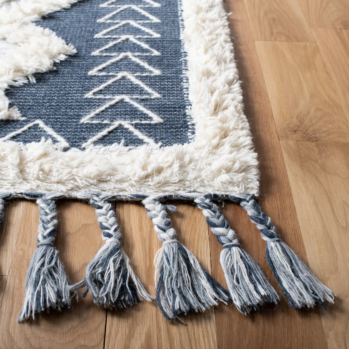 Safavieh Natura 4'-0" x 6'-0" Rug in Ivory / Blue