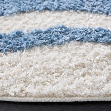 Safavieh Norway 6'-7" x 6'-7" Rug in Blue / Ivory