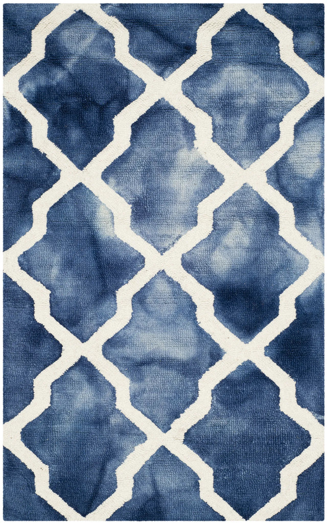 Safavieh Dip Dye 2'-0" x 3'-0" Rug in Navy / Ivory