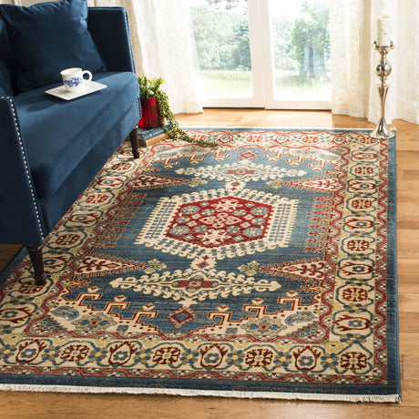 Safavieh Kashan 4'-0" x 6'-0" Rug in Navy Blue / Ivory
