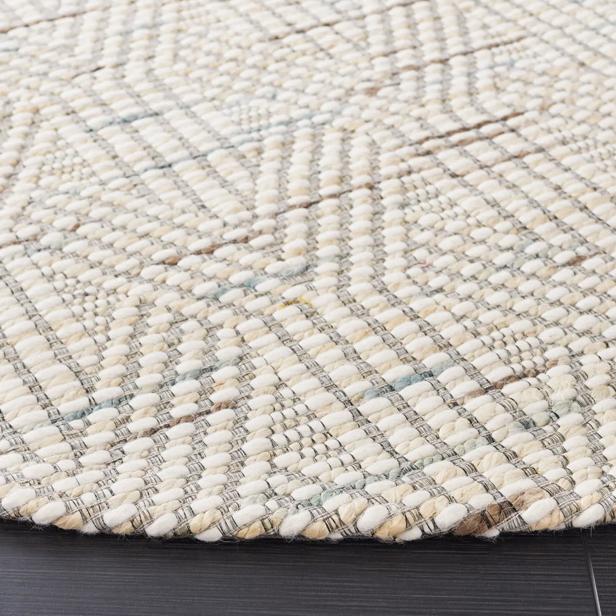 Safavieh Marbella 6'-0" x 6'-0" Rug in Blue / Ivory
