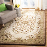 Safavieh Heritage 4'-0" x 6'-0" Rug in Beige / Green