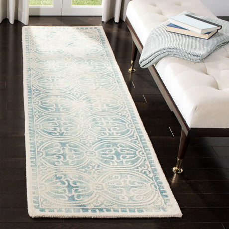 Safavieh Dip Dye 2'-3" x 8'-0" Rug in Light Green / Ivory
