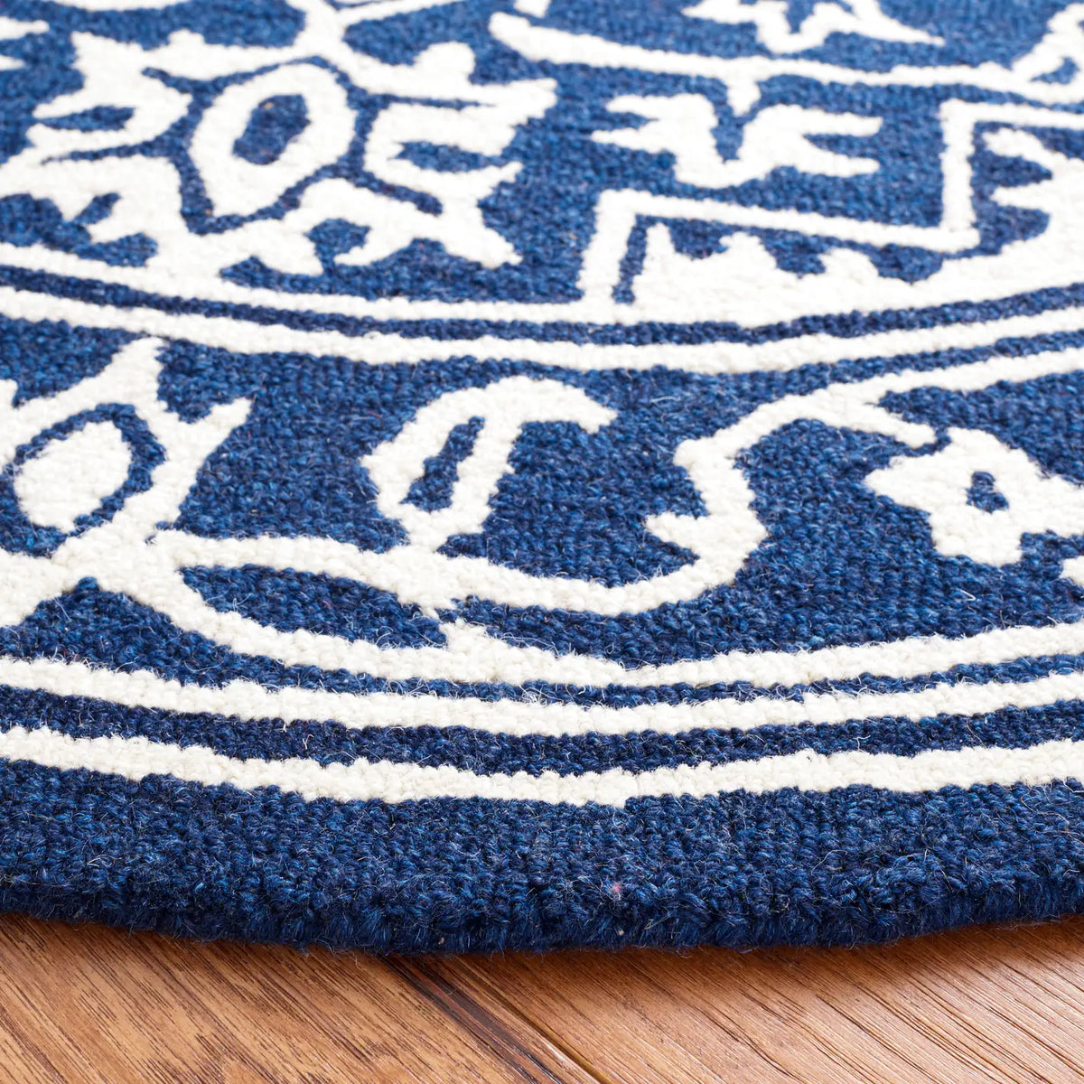 Safavieh Micro-Loop 5'-0" x 5'-0" Rug in Navy / Ivory