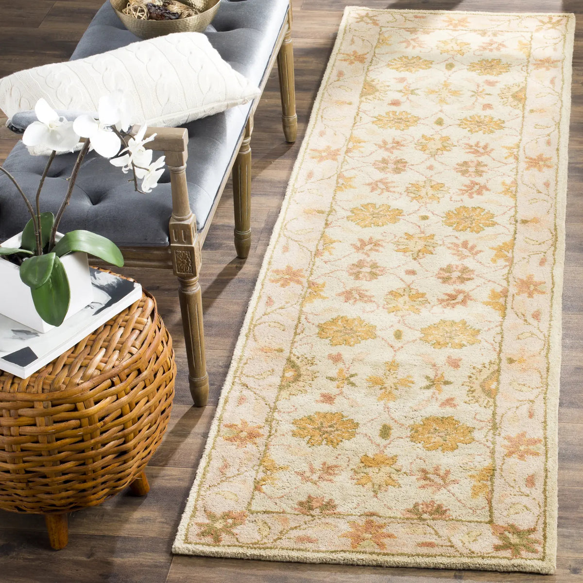 Safavieh Antiquity 2'-3" x 10'-0" Rug in Ivory / Light Green