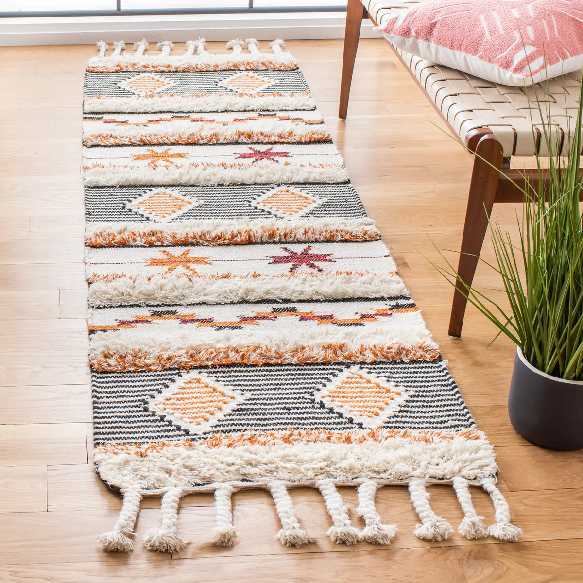 Safavieh Kenya 2'-3" x 6'-0" Rug in Ivory / Black-Orange