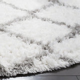 Safavieh Indie Shag 6'-7" x 6'-7" Rug in Ivory / Grey