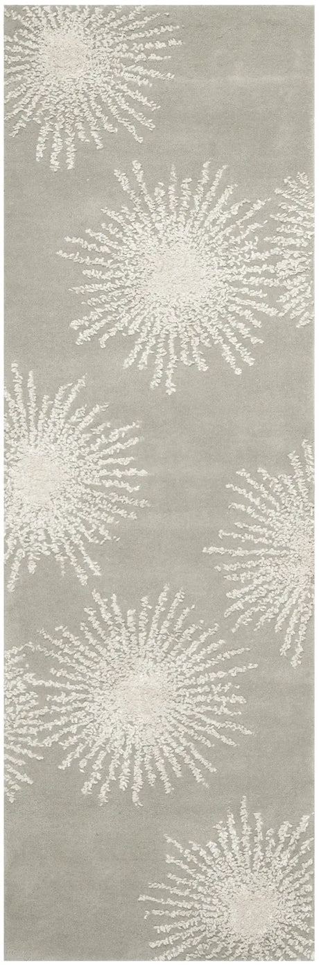 Safavieh Soho 2'-6" x 10'-0" Rug in Grey / Ivory