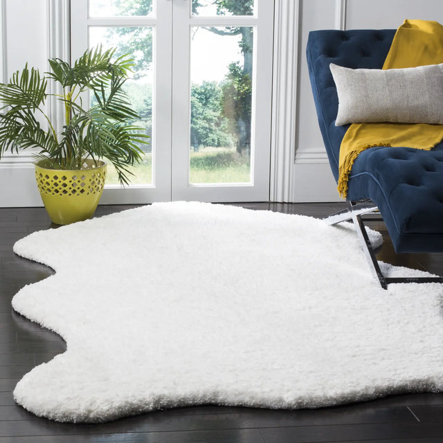 Safavieh Sheep Shag 5'-0" x 8'-0" Rug in Ivory