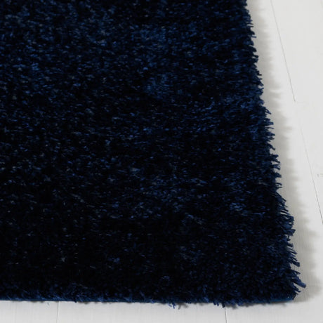 Safavieh Tahoe Shag 4'-0" x 6'-0" Rug in Navy