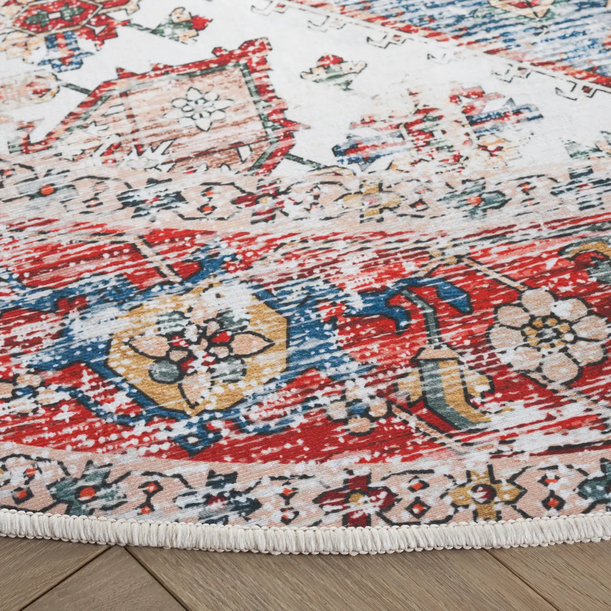 Safavieh Tucson 6'-0" x 6'-0" Rug in Blue / Red