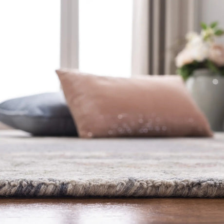 Safavieh Micro-Loop 5'-0" x 8'-0" Rug in Grey / Ivory