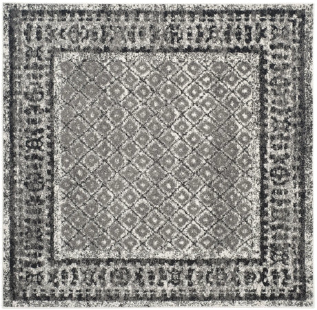 Safavieh Adirondack 6'-0" x 6'-0" Rug in Ivory / Silver