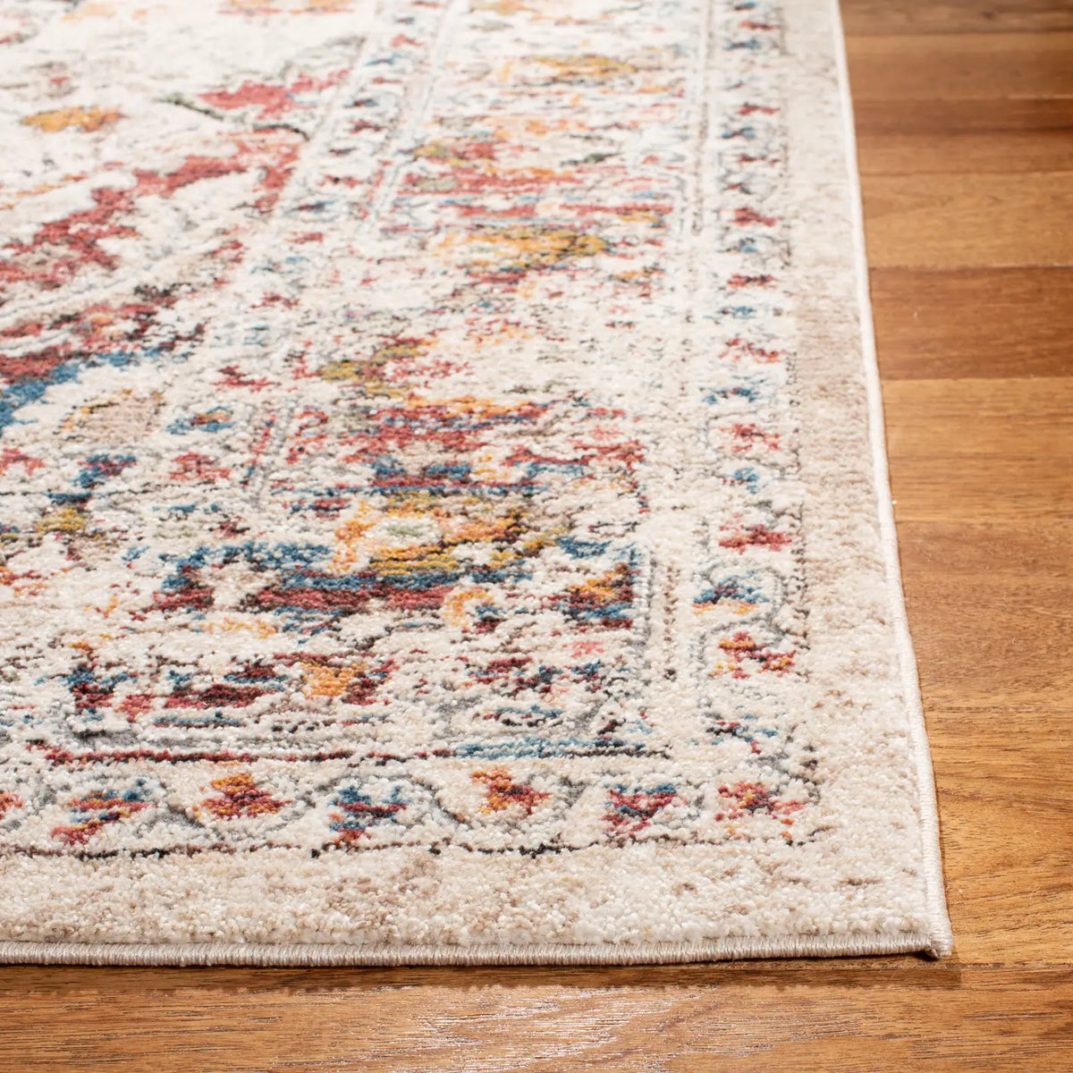 Safavieh Carlyle 200 5'-3" x 7'-6" Rug in Ivory / Gold