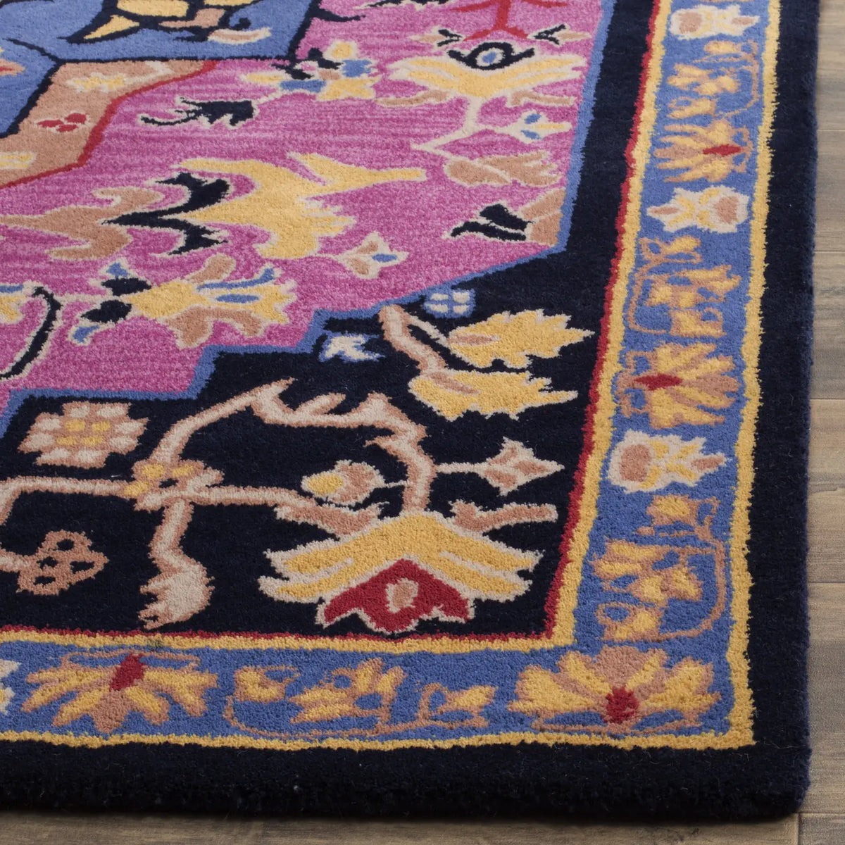 Safavieh Bellagio 4'-0" x 6'-0" Rug in Pink / Multi