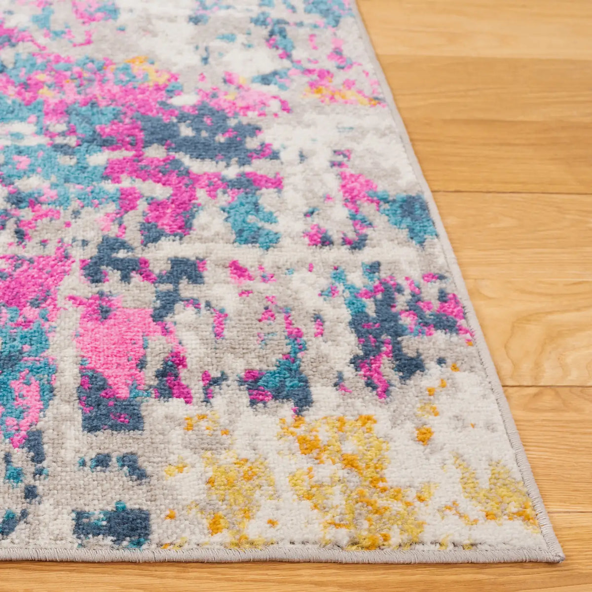 Safavieh Madison 4'-0" x 6'-0" Rug in Ivory / Blue