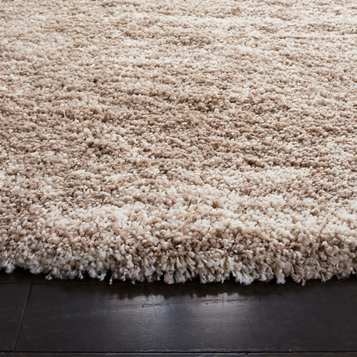 Safavieh Hudson Shag 7'-0" x 7'-0" Rug in Ivory / Beige