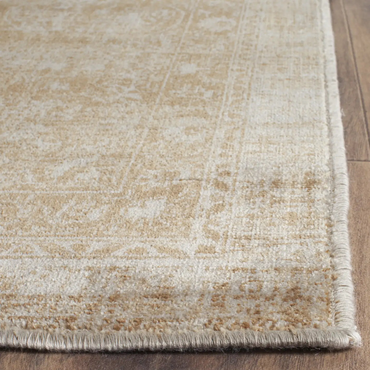 Safavieh Vintage 8'-0" x 10'-0" Rug in Creme