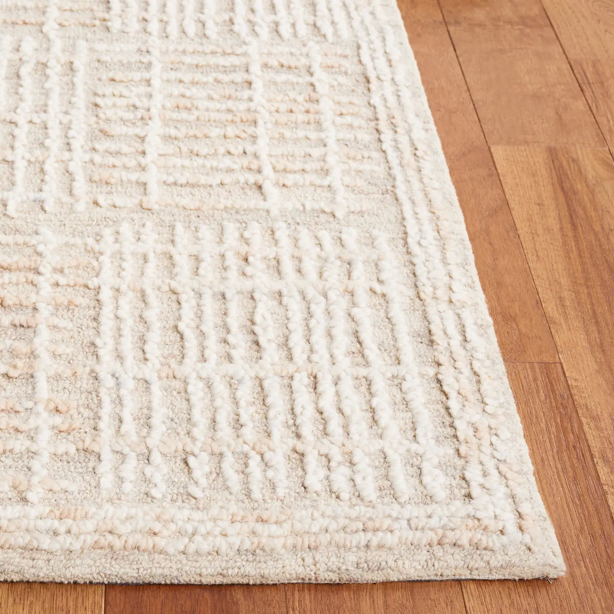 Safavieh Abstract 4'-0" x 6'-0" Rug in Light Brown / Ivory