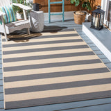 Safavieh Courtyard 4'-0" x 5'-7" Rug in Beige / Grey