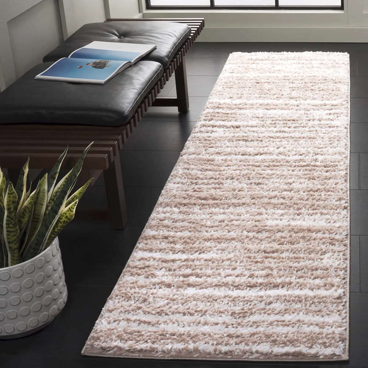 Safavieh Rumi Shag 2'-2" x 8'-0" Rug in Ivory / Beige
