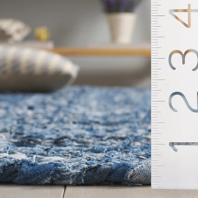 Safavieh Braided 4'-0" x 6'-0" Rug in Denim / Blue