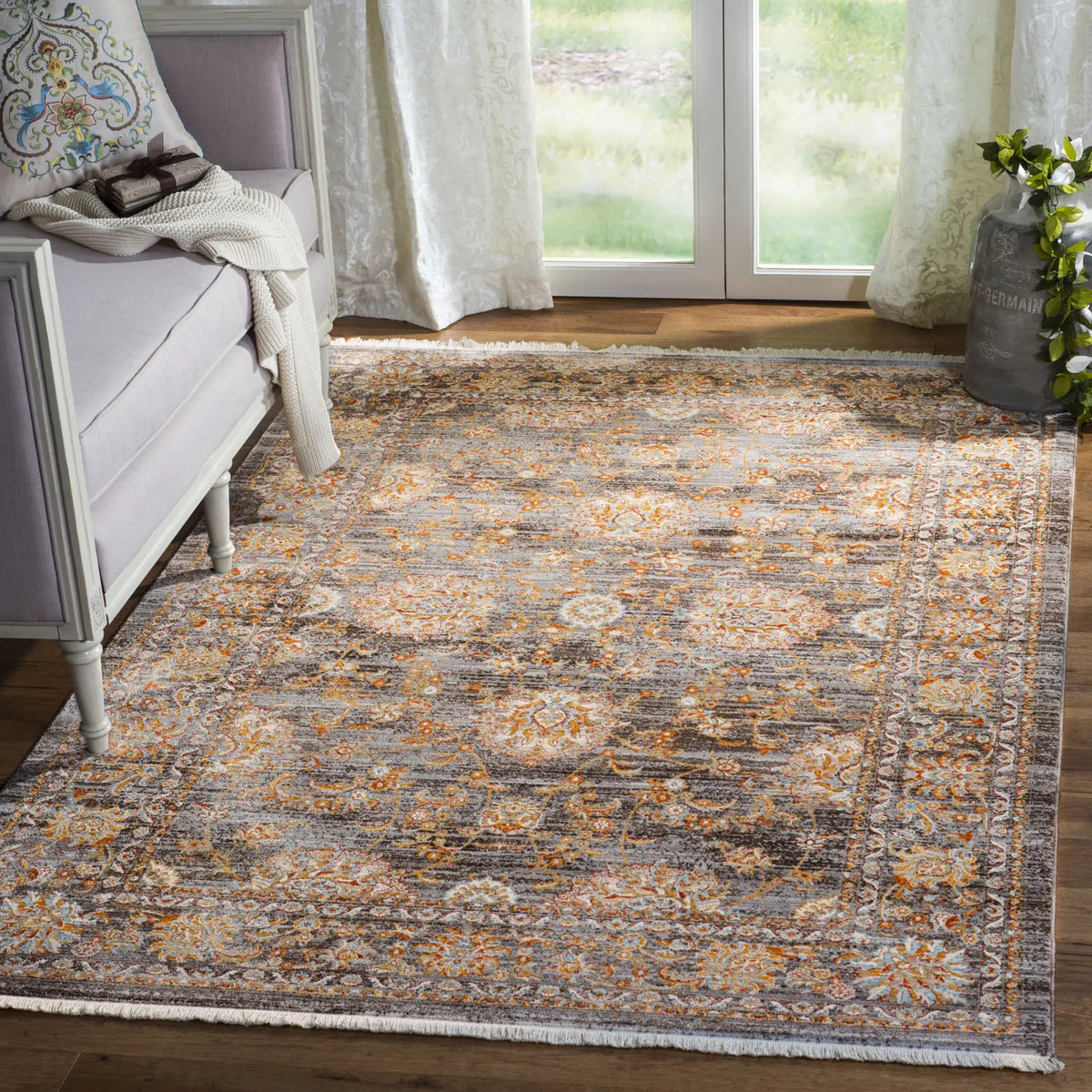 Safavieh Vintage Persian 4'-0" x 6'-0" Rug in Light Brown / Multi