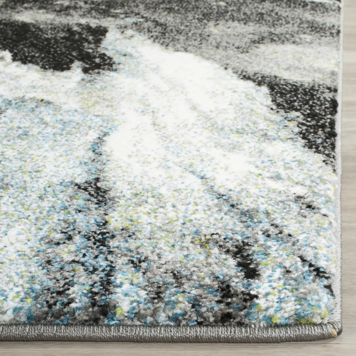 Safavieh Glacier 5'-3" x 7'-6" Rug in Blue / Multi