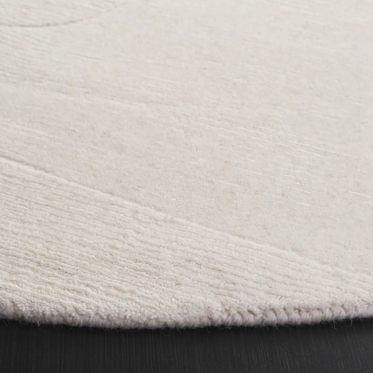 Safavieh Mykonos 6'-0" x 6'-0" Rug in Ivory