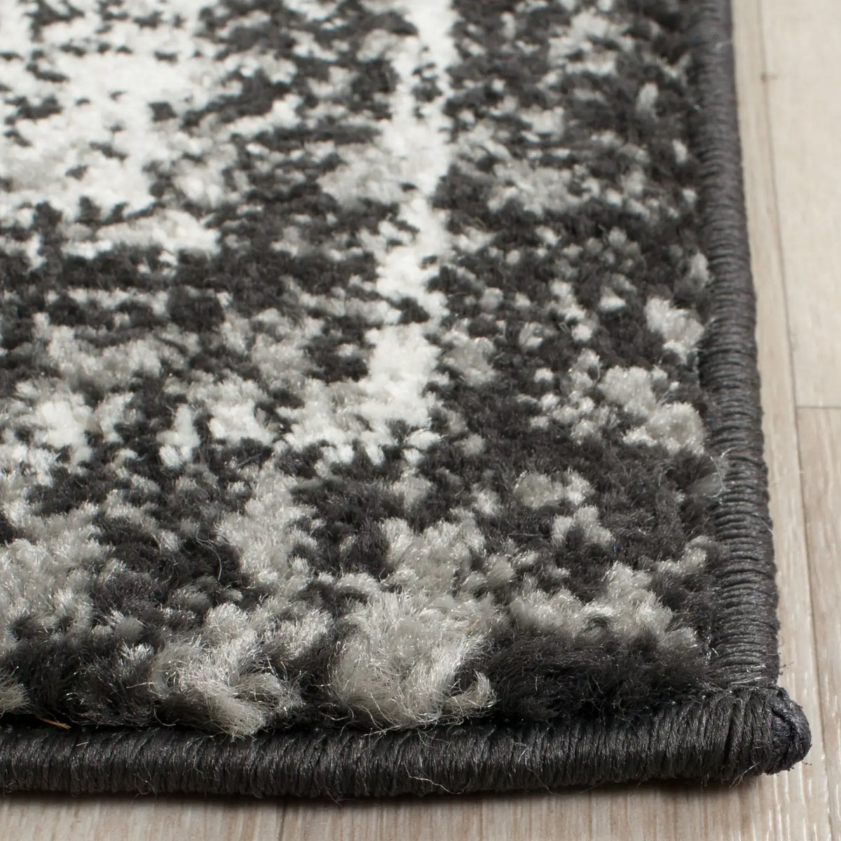 Safavieh Evoke 10'-0" x 14'-0" Rug in Charcoal / Ivory
