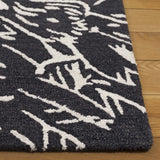 Safavieh Jardin 4'-0" x 6'-0" Rug in Black / Ivory