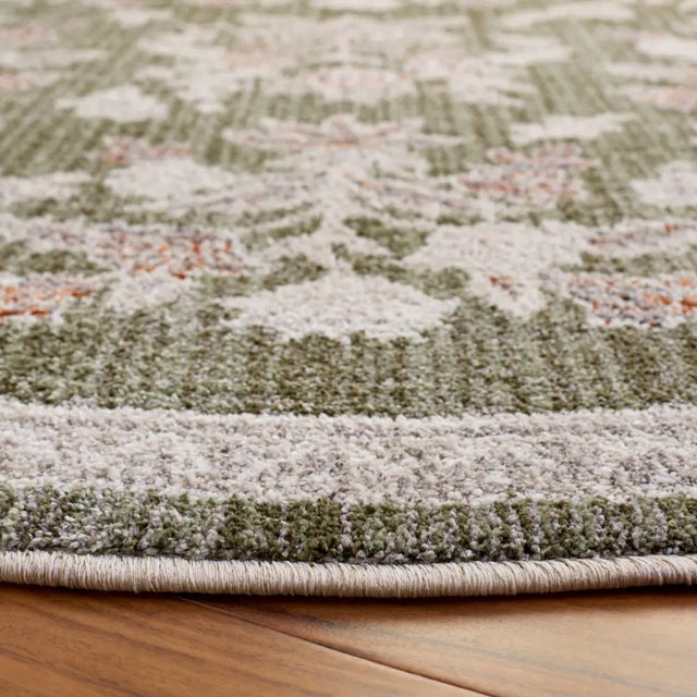 Safavieh Grove 6'-7" x 6'-7" Rug in Green / Ivory