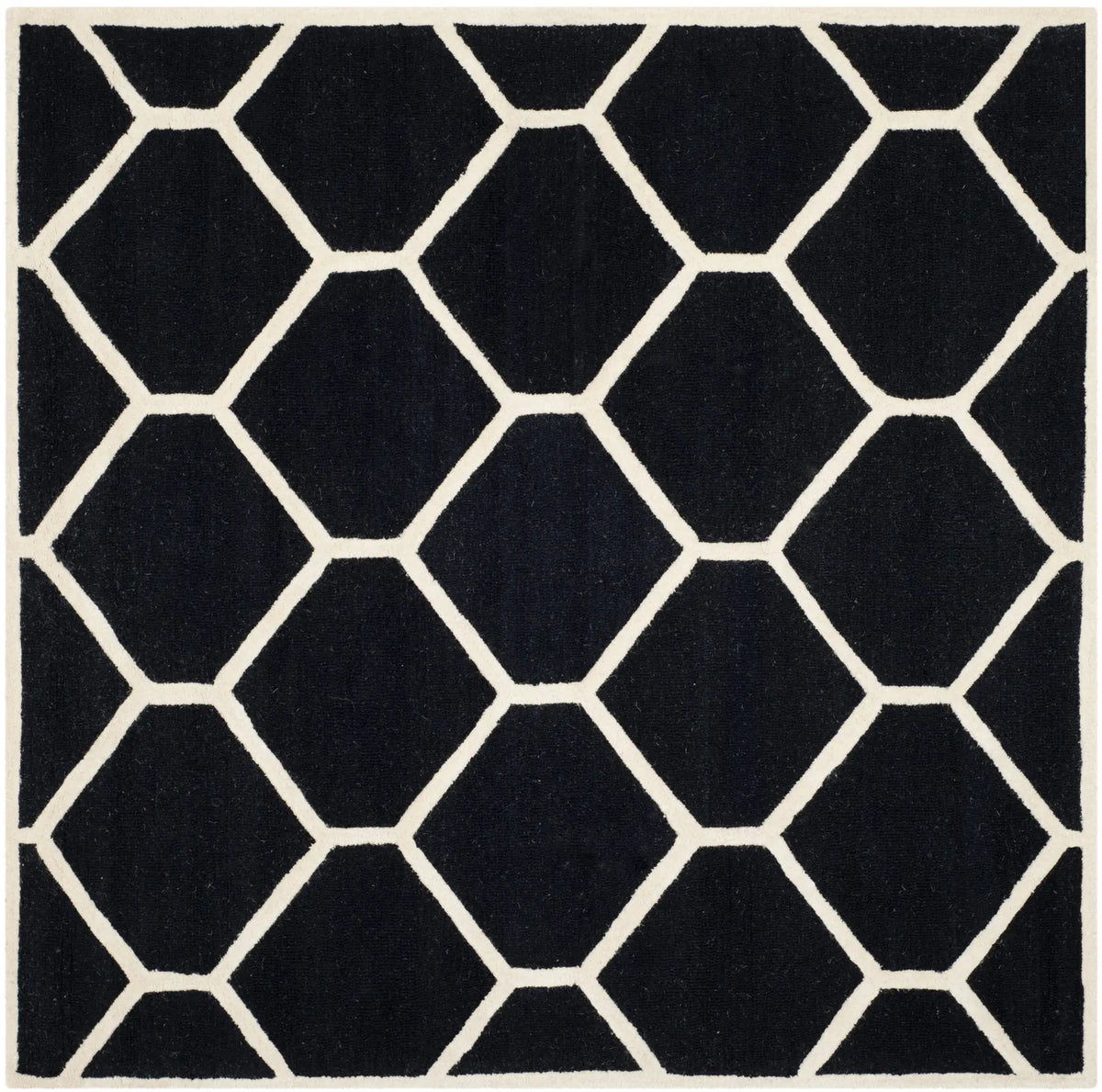 Safavieh Cambridge 6'-0" x 6'-0" Rug in Black / Ivory