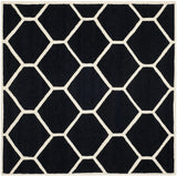 Safavieh Cambridge 6'-0" x 6'-0" Rug in Black / Ivory