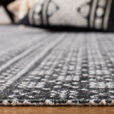 Safavieh Cedar Brook 5'-0" x 8'-0" Rug in Black / Ivory
