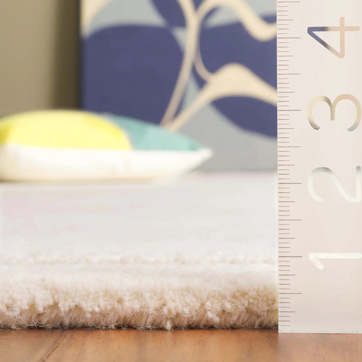 Safavieh Metro 4'-0" x 6'-0" Rug in Ivory