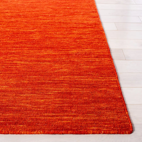 Safavieh Kilim 4'-0" x 6'-0" Rug in Red / Rust