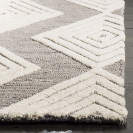 Safavieh Blossom 5'-0" x 8'-0" Rug in Dark Grey / Ivory