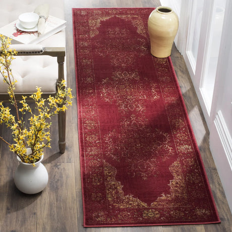 Safavieh Vintage 2'-2" x 8'-0" Rug in Rose