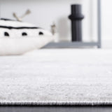 Safavieh Hanna 4'-0" x 6'-0" Rug in Ivory / Light Grey