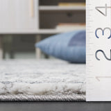 Safavieh Century 300 4'-5" x 6'-5" Rug in Grey / Navy