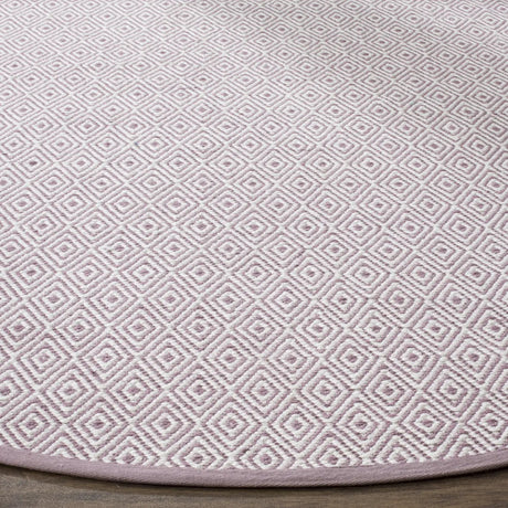 Safavieh Montauk 6'-0" x 6'-0" Rug in Ivory / Purple