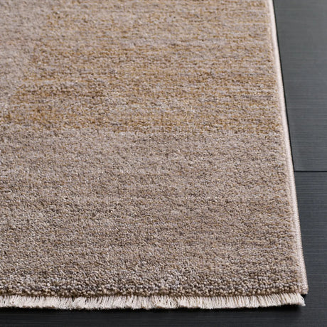 Safavieh Lasa 4'-0" x 6'-0" Rug in Taupe / Gold