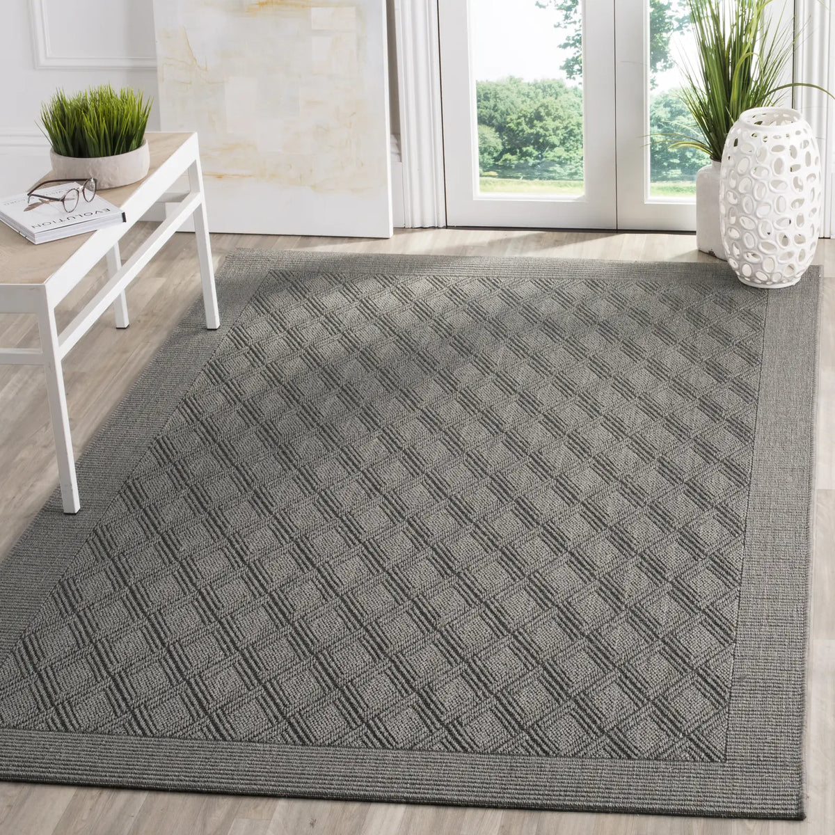 Safavieh Palm Beach 4'-0" x 6'-0" Rug in Ash